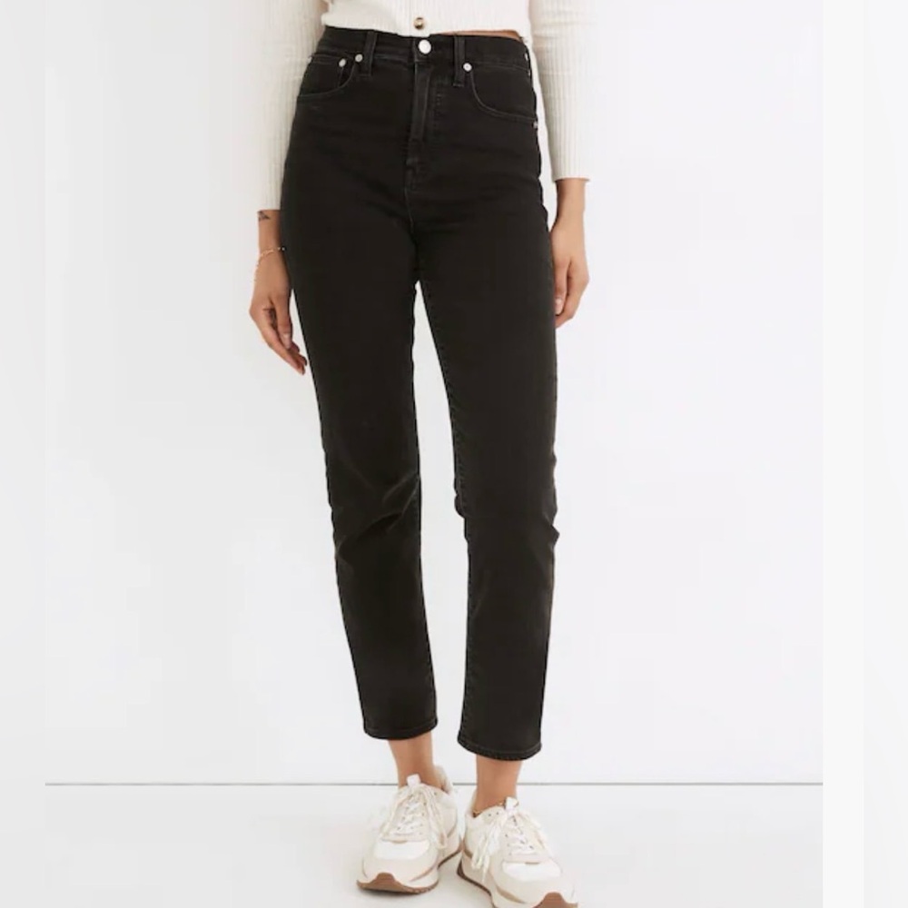 Madewell Womens Classic Straight Leg black jean, size 26T